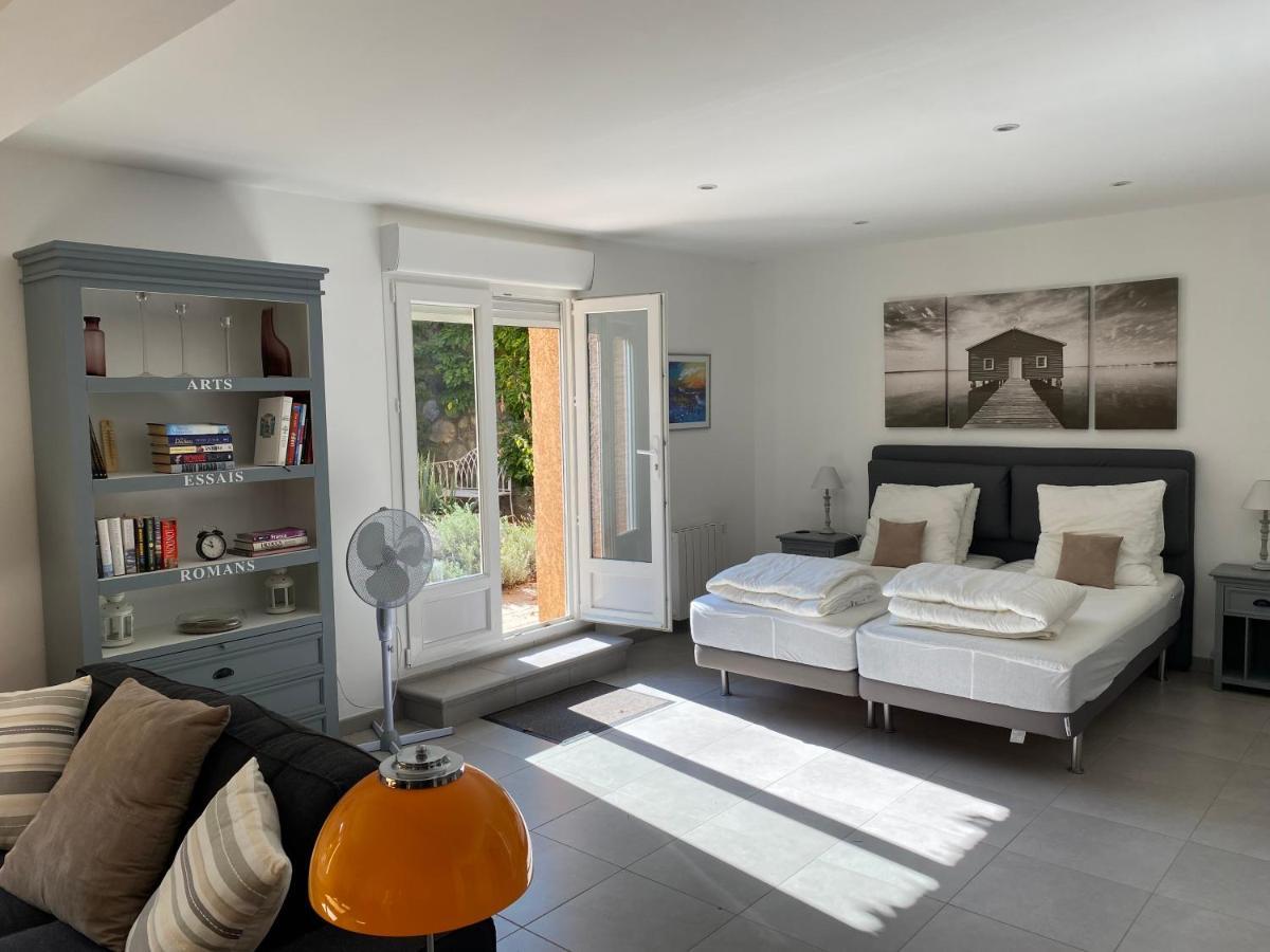 Appartement Et Studio Les Glycines Clara Екстериор снимка