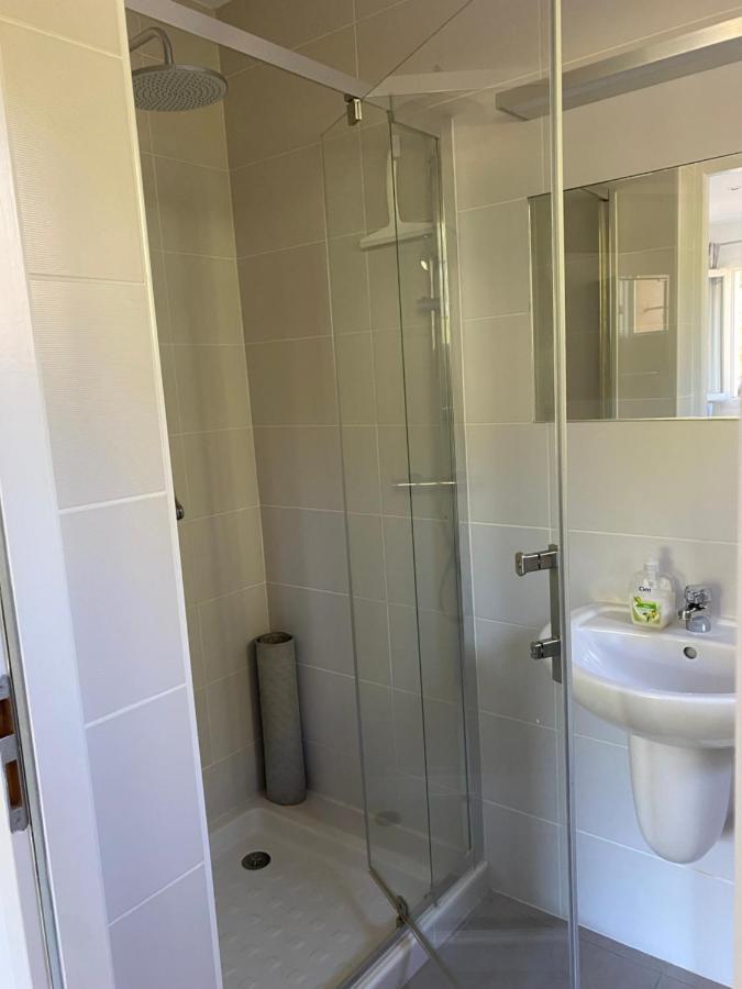 Appartement Et Studio Les Glycines Clara Екстериор снимка